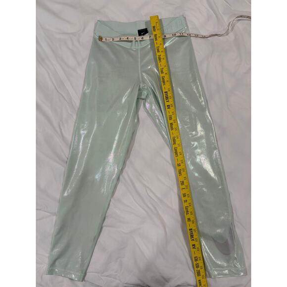 Nike Dri Fit Mermaid Sea Glass 3/4 Length Athletic Leggings Size Medium - Picture 5 of 8